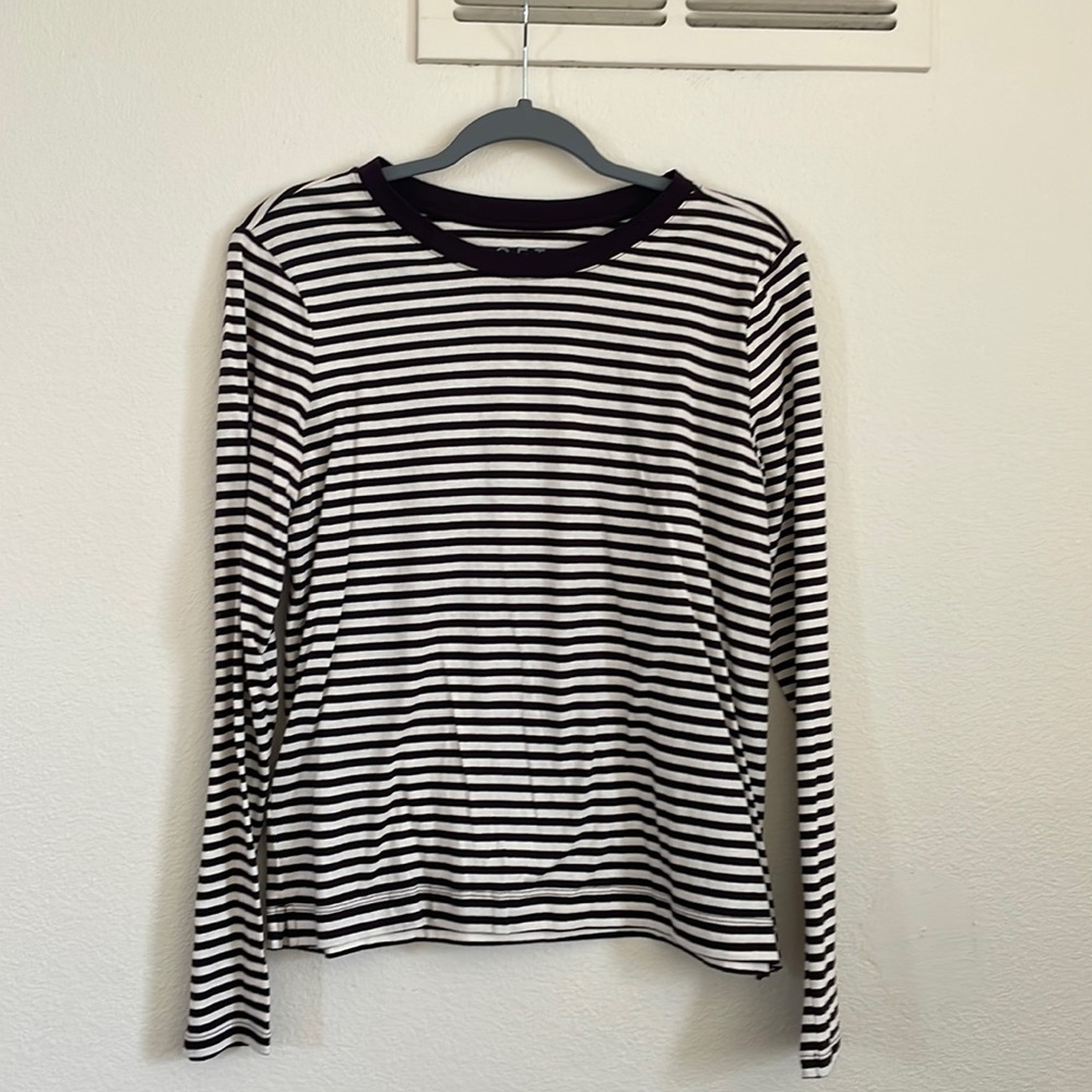 Never worn size medium, black, and white striped long sleeve T-shirt from loft